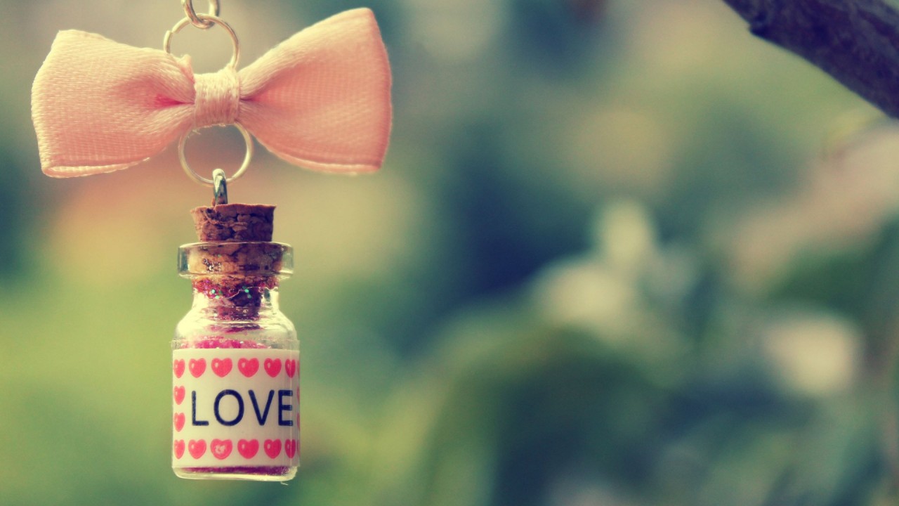 Phương thế tốt nhất để giữ tình yêu bên mình là hãy chắp cho nó đôi cánh tự do. (Ảnh: freepik.com)